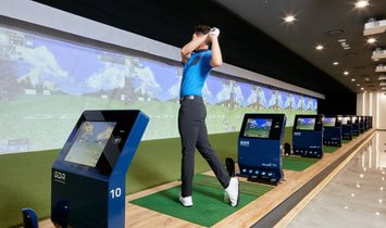 Luxury Mobile Golf Simulator Pod
