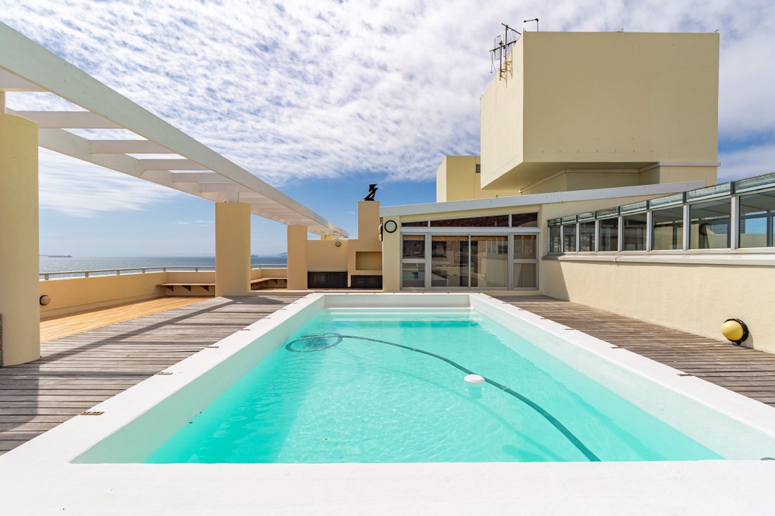 Perfectly Positioned Penthouse In Cape Town, Western Cape, South Africa