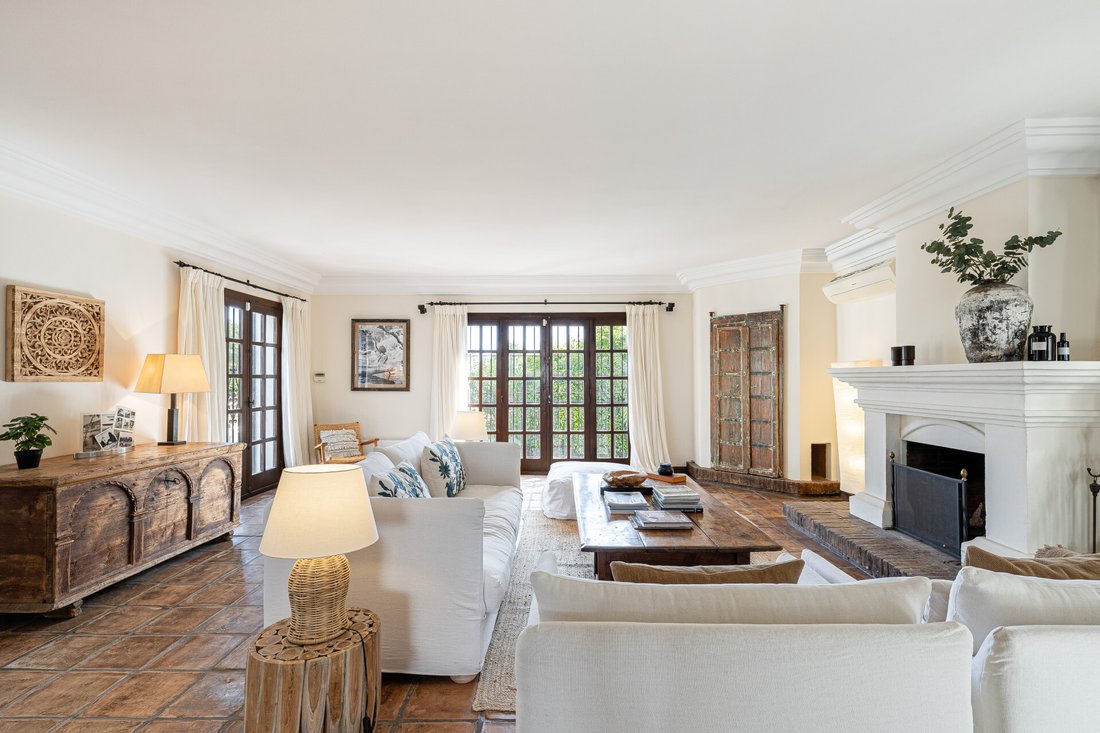 Villa in Marbella, Andalusia, Spain 2 - 12466122