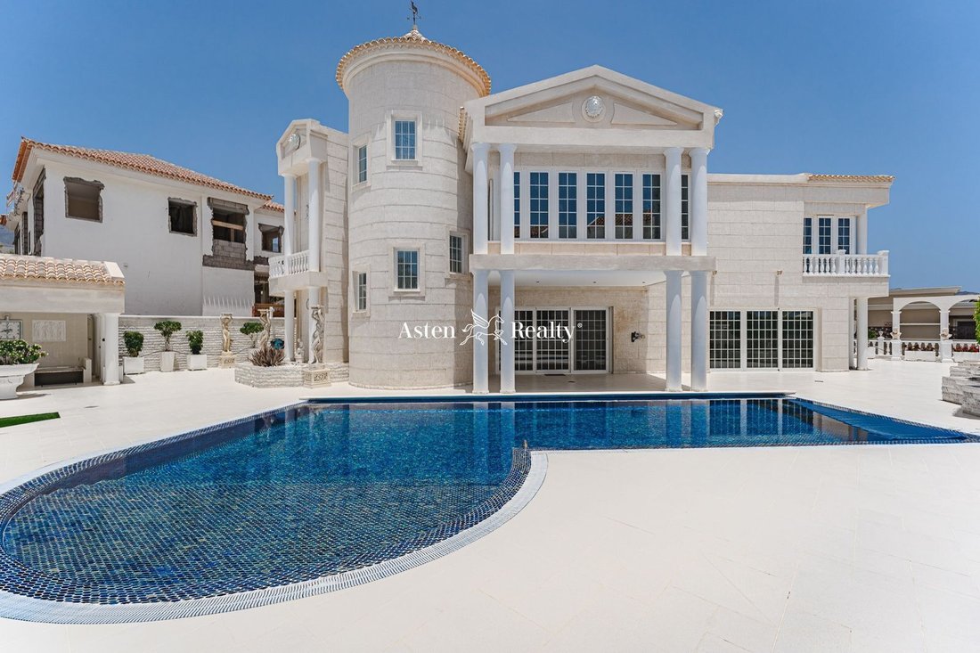 Villa in La Caleta, Adeje, Canary Islands 3 - 12464645
