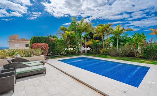 Villa in Costa Adeje, Adeje, Canary Islands 1