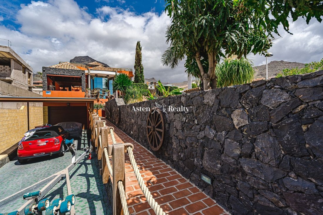 Villa in Costa Adeje, Adeje, Canary Islands 2 - 11919861
