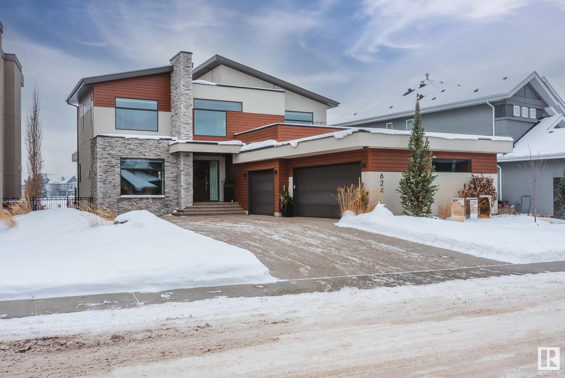 Spectacular Modern Custom Built Two Storey En Edmonton, Alberta, Canadá