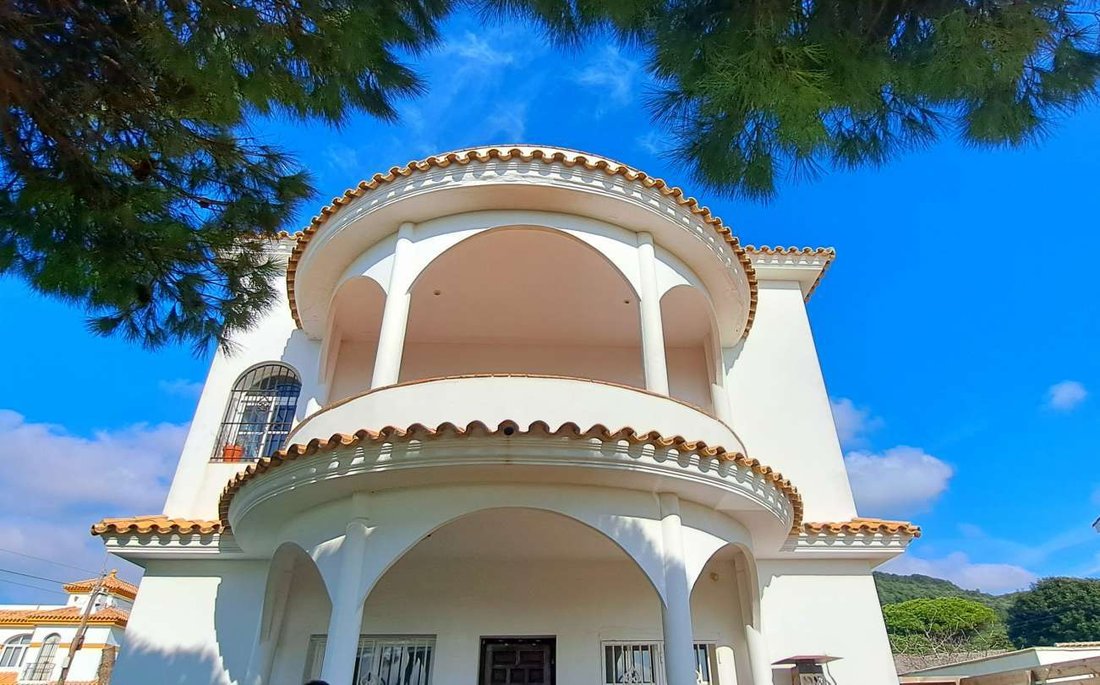 House in Los Canos de Meca, Barbate, Andalusia 1 - 12466006