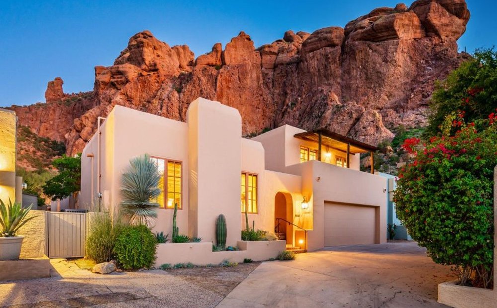 Luxury homes with garage for sale in Phoenix, Arizona | JamesEdition