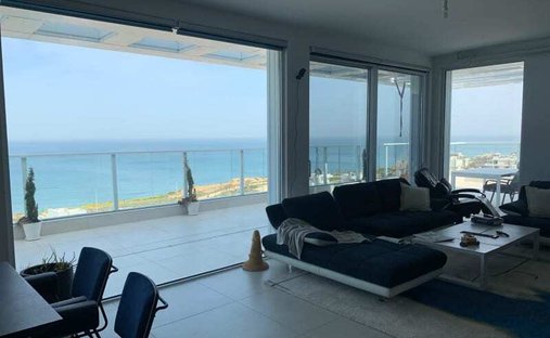 Penthouse in Netanya, Center District, Israel 1