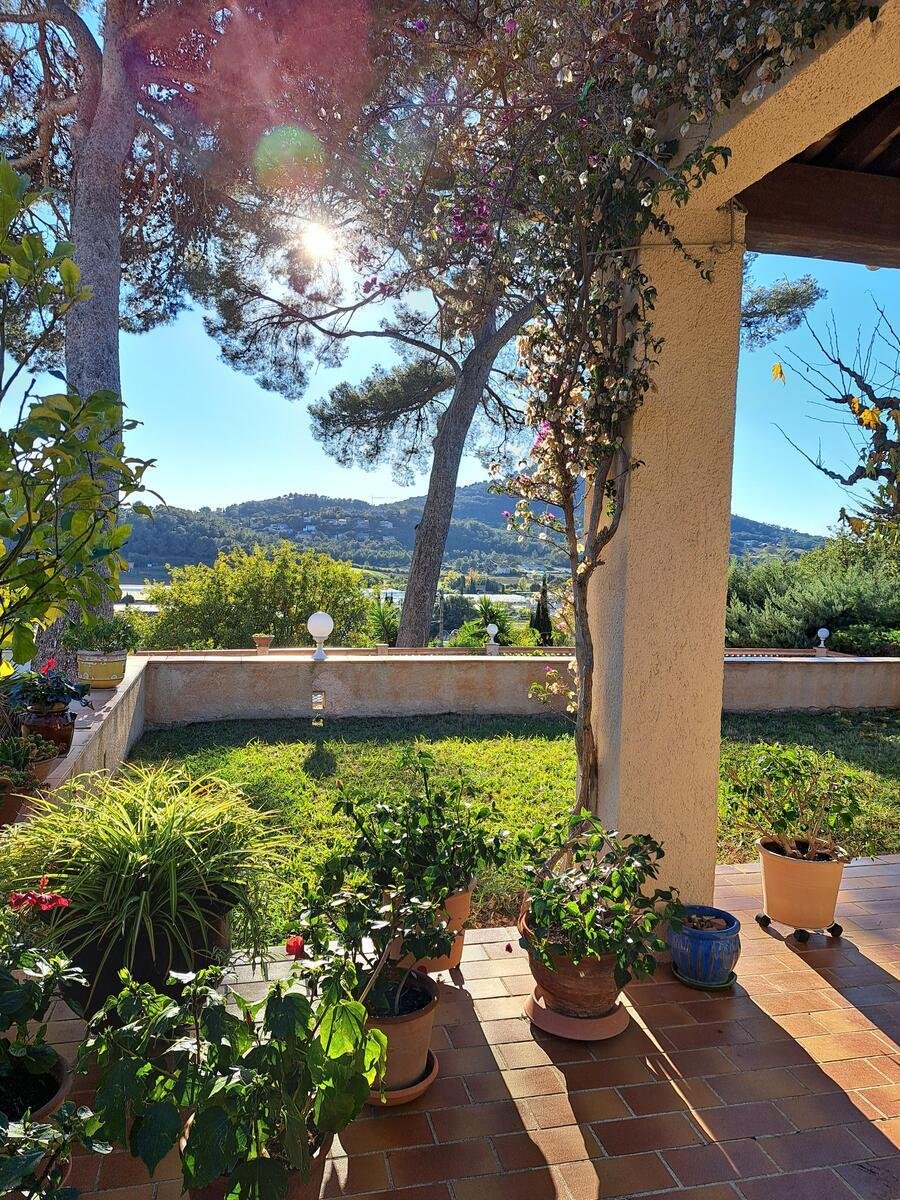 Villa in Centre Ville, Carqueiranne, France 3 - 12470919