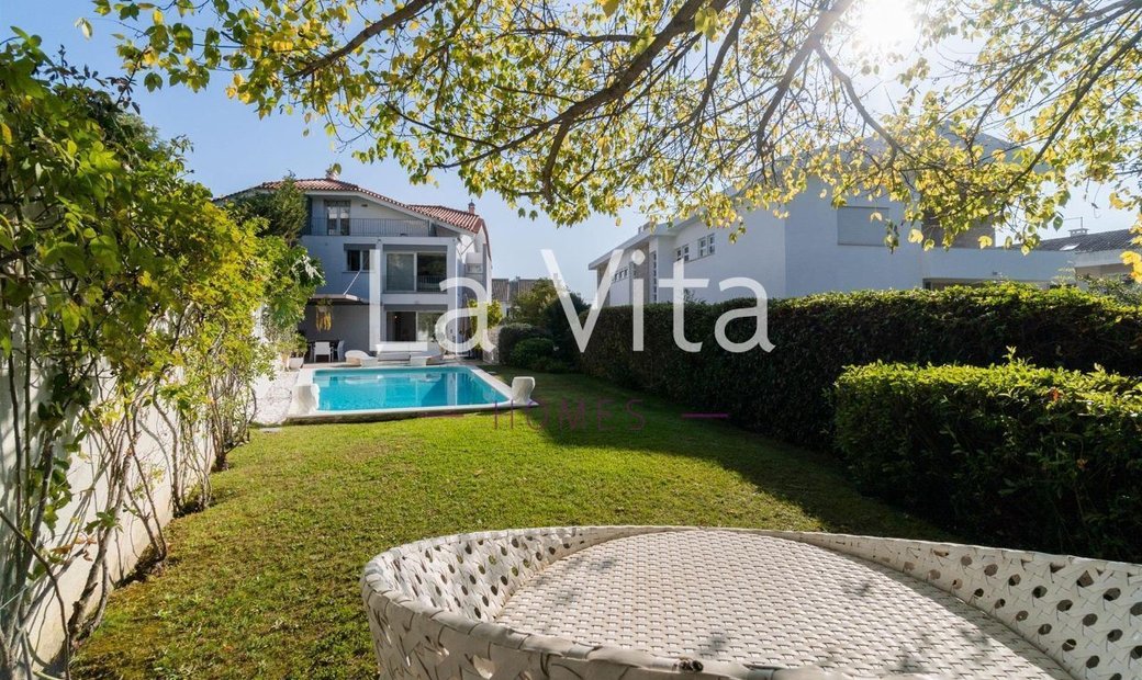 Oeiras Town House In Oeiras, Lisbon, Portugal For Sale (12471204)