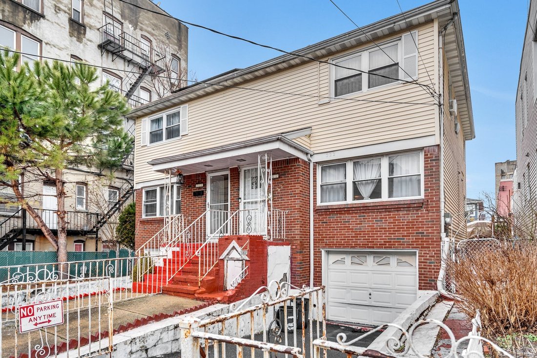 224 50th St In Guttenberg, New Jersey, United States For Sale (12471598)