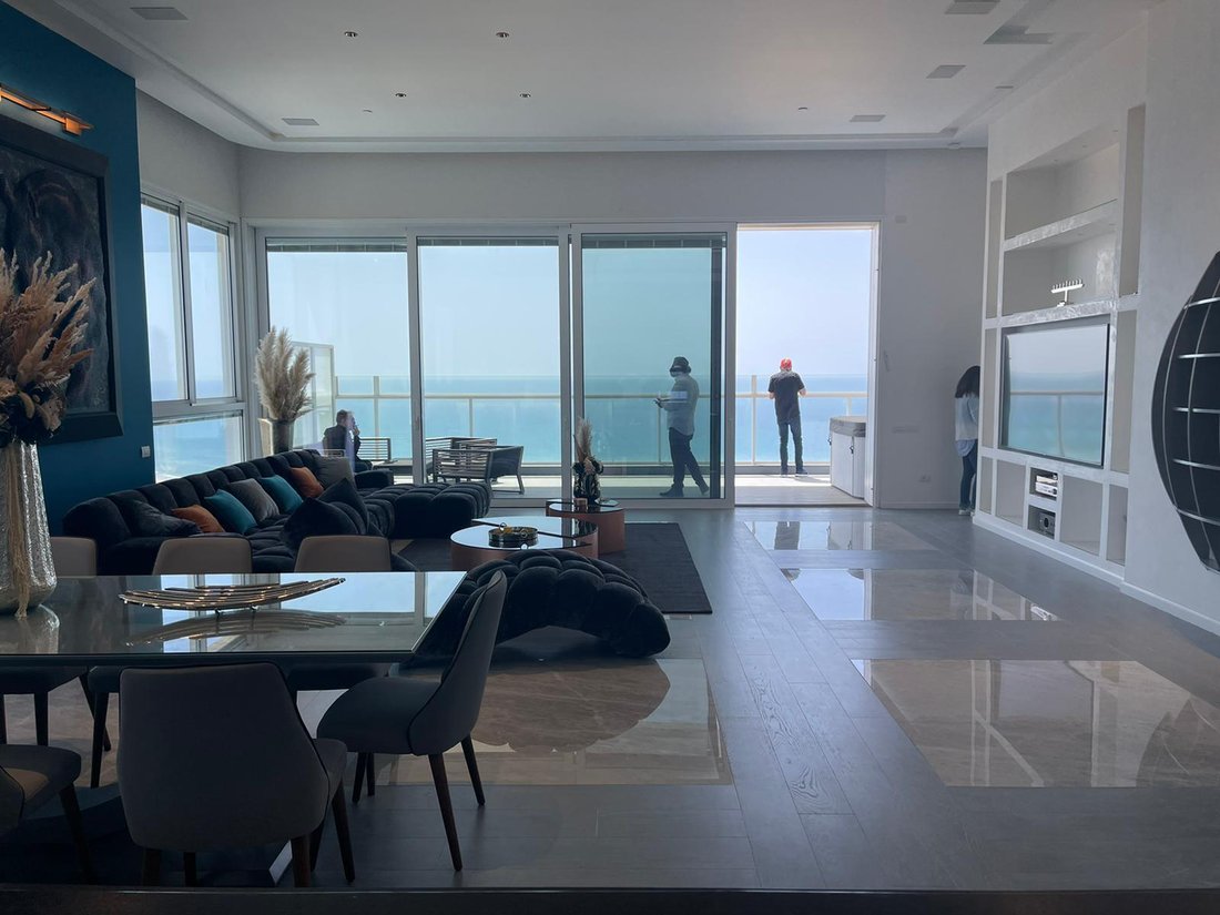 Fabulous Briga Tower Penthouse On 28 Th In Netanya, Center District