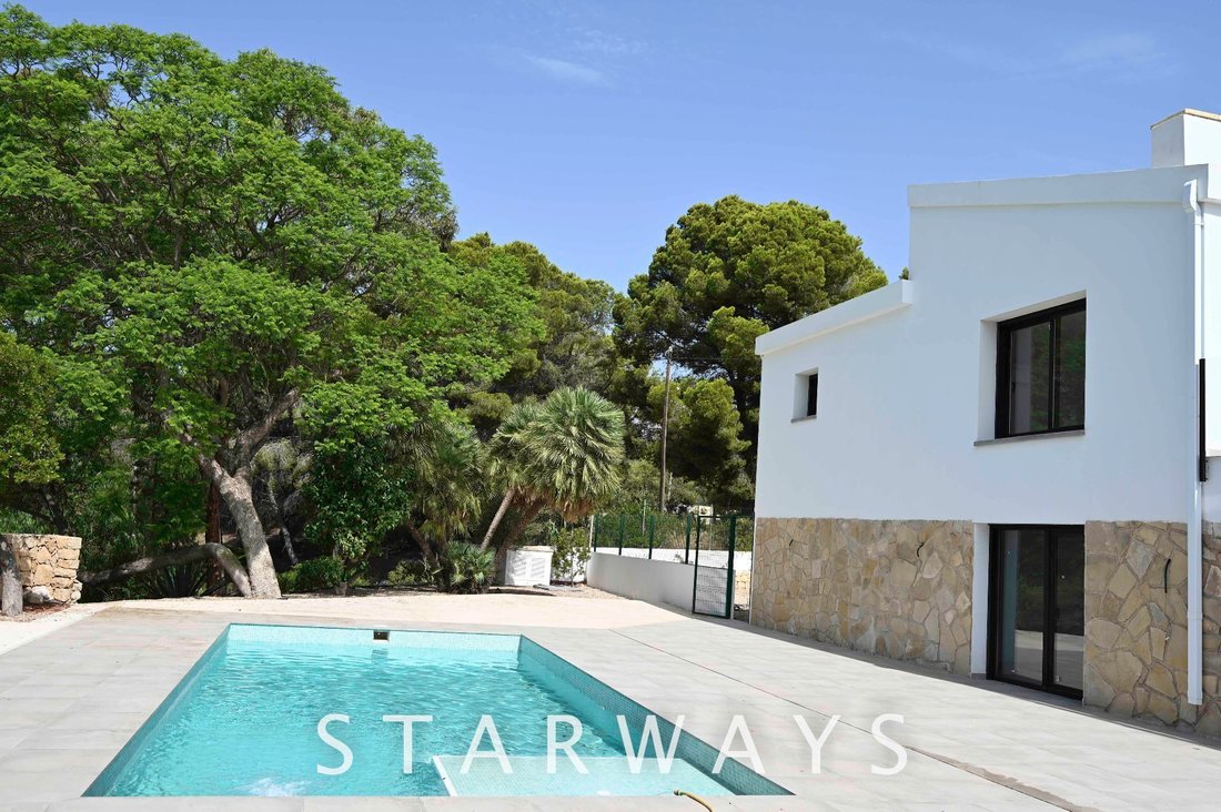 Chalet in Altea, Valencian Community, Spain 1 - 12113215