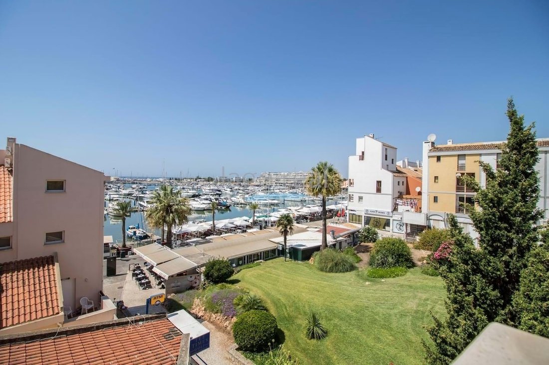 Apartment in Vilamoura, Quarteira, Algarve 1 - 12178421