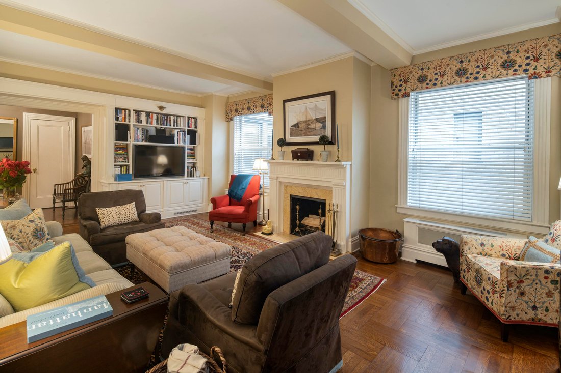 Ideally Situated Pre War Co Op Apartment In New York, New York, United