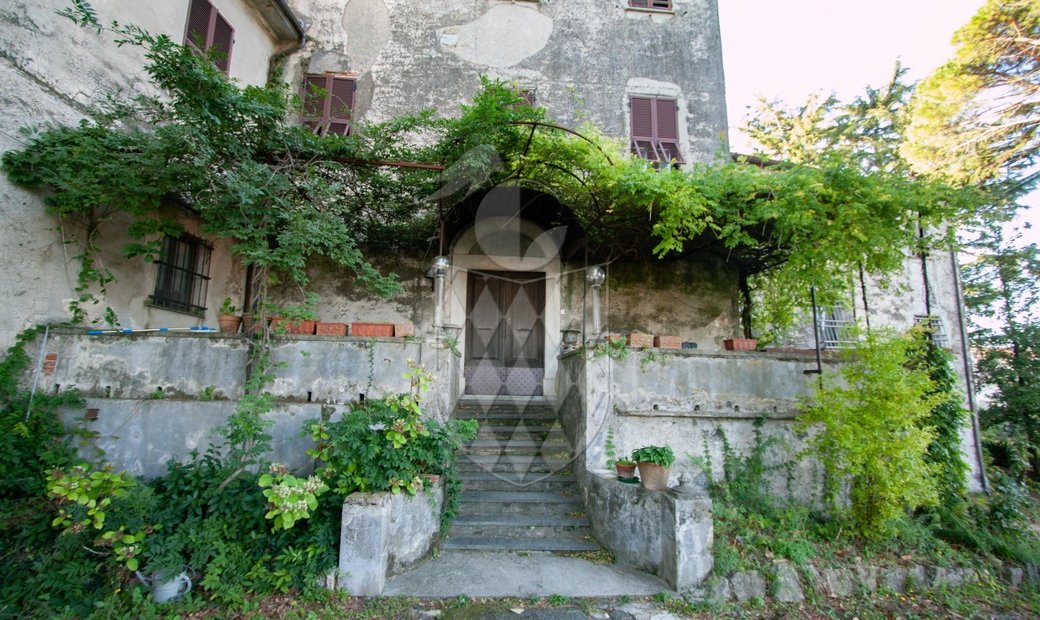 Villa Arcola In Arcola, Liguria, Italy For Sale (12469344)