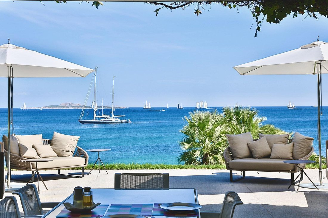 Beachfront Villa A In Italy For Rent (11177534)