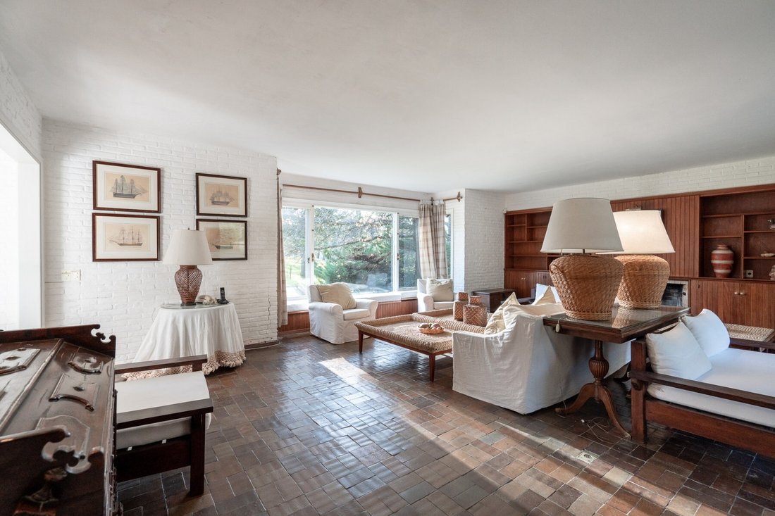 House For Sale In Barrio Golf, In Punta Del Este, Maldonado Department