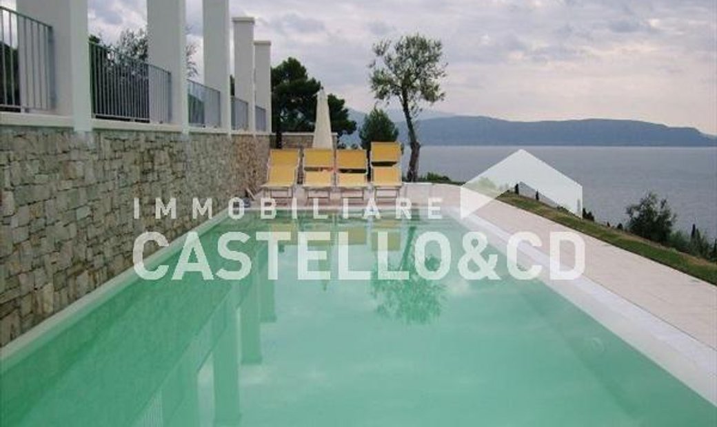 Gardone Riviera Villa In Gardone Riviera, Lombardy, Italy For Sale