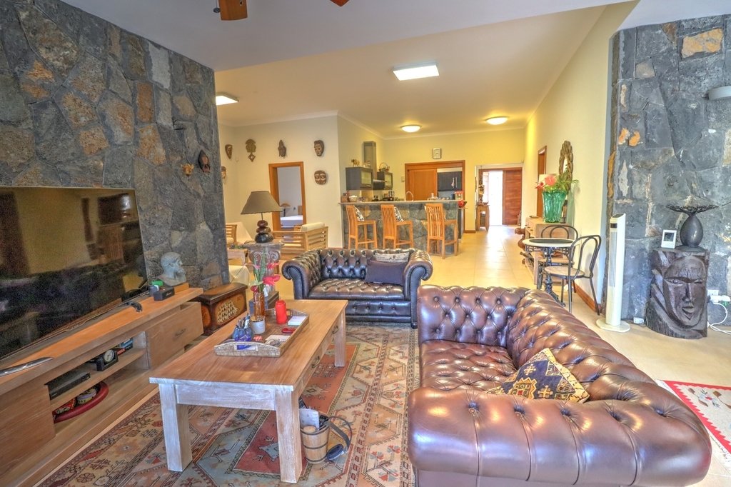 4 Bed Villa With Mountains In La Preneuse, Rivière Noire District