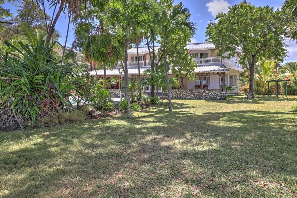 Beachfront 3 Bed In Grande Riviere Noire, Rivière Noire District