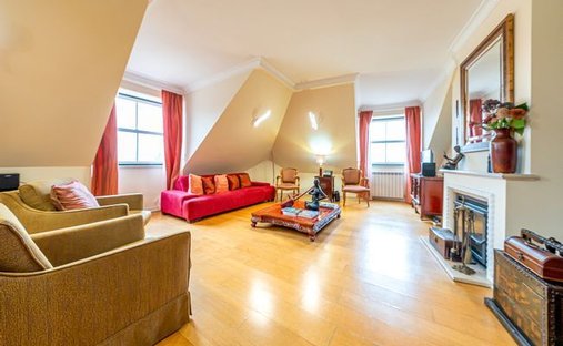 Apartment in Misericordia, Lisbon, Portugal 1