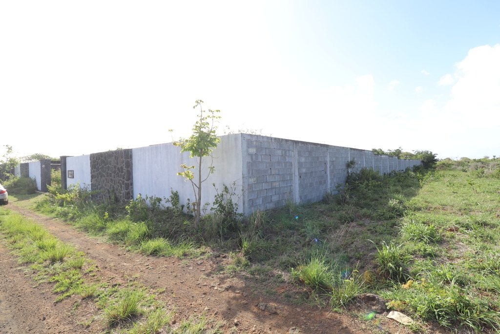 Residential Plot Of 150 In Grand Baie, Rivière Du Rempart District