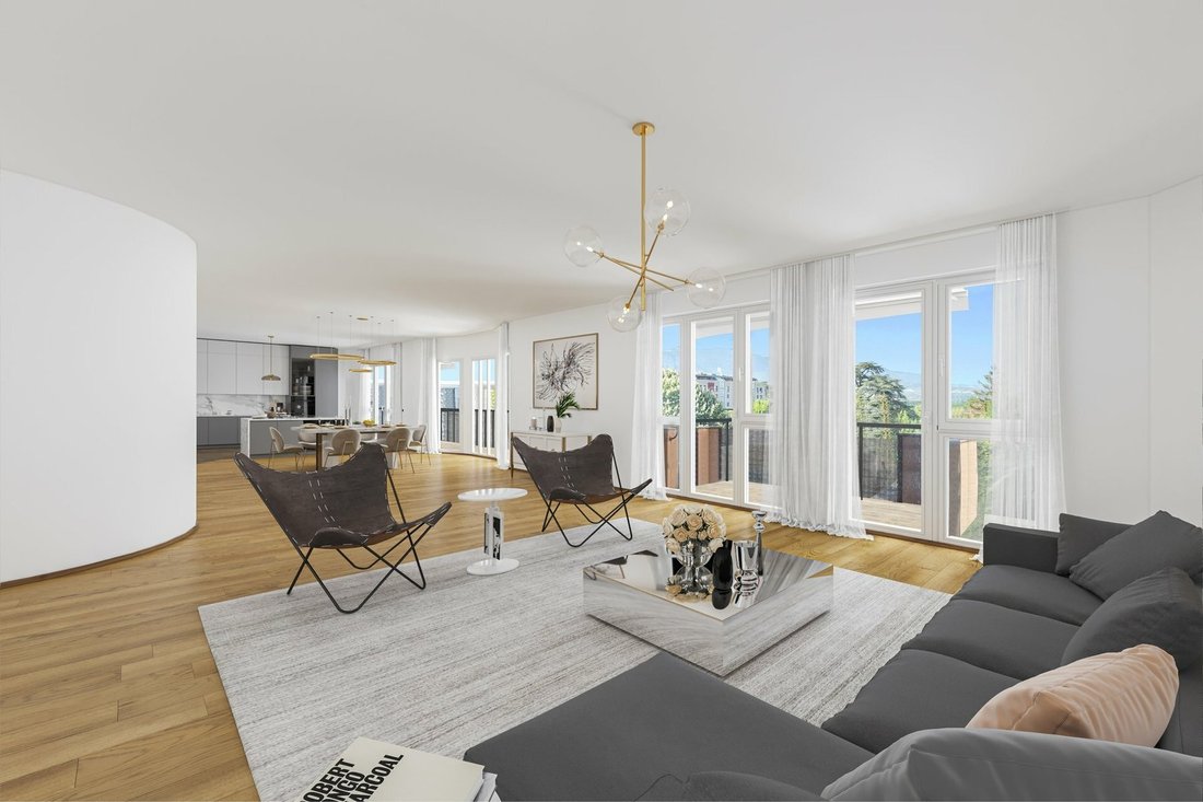Large 5 Bedroom Apartment With View Of The In Geneva, Genève
