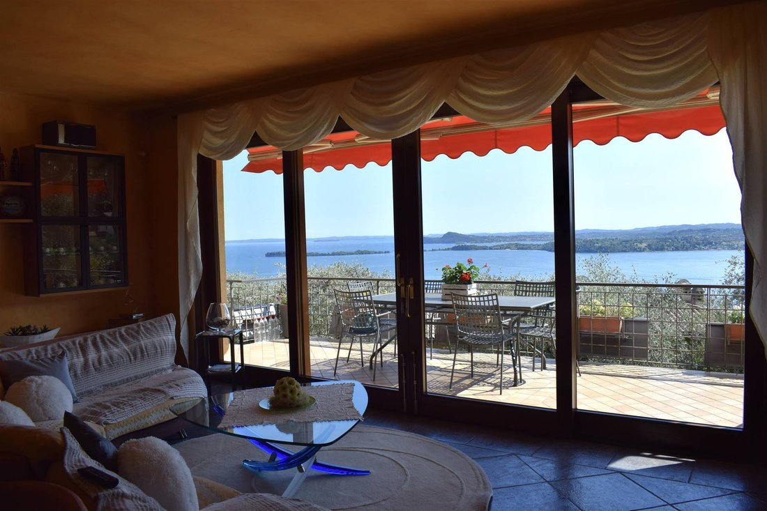 Villa Gardone Riviera In Gardone Riviera, Lombardy, Italy For Sale