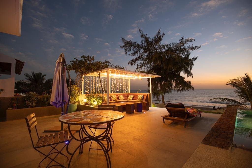 Magnifique Villa Pieds Dans L'eau 5 Chambres In Somone, Thiès Region