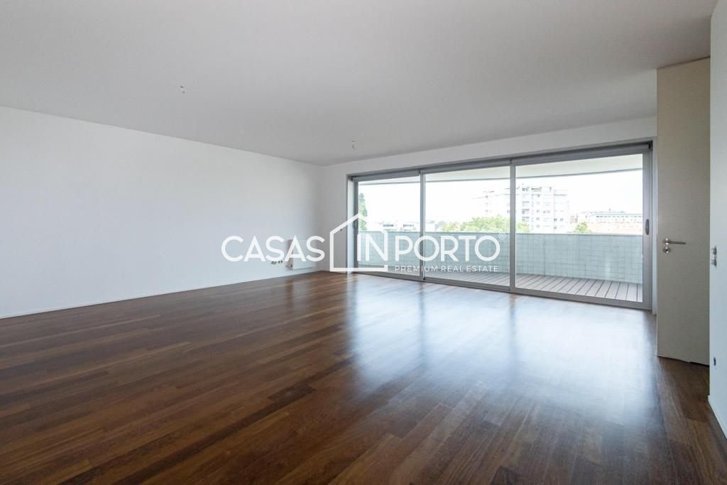 Apartment in Lordelo do Ouro e Massarelos, Porto District, Portugal 2 - 12476971