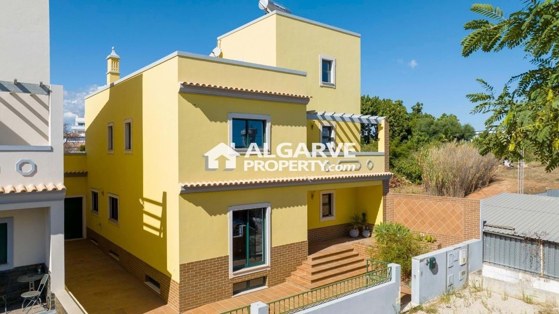 Townhouse in Quelfes, Algarve, Portugal 2 - 12475541