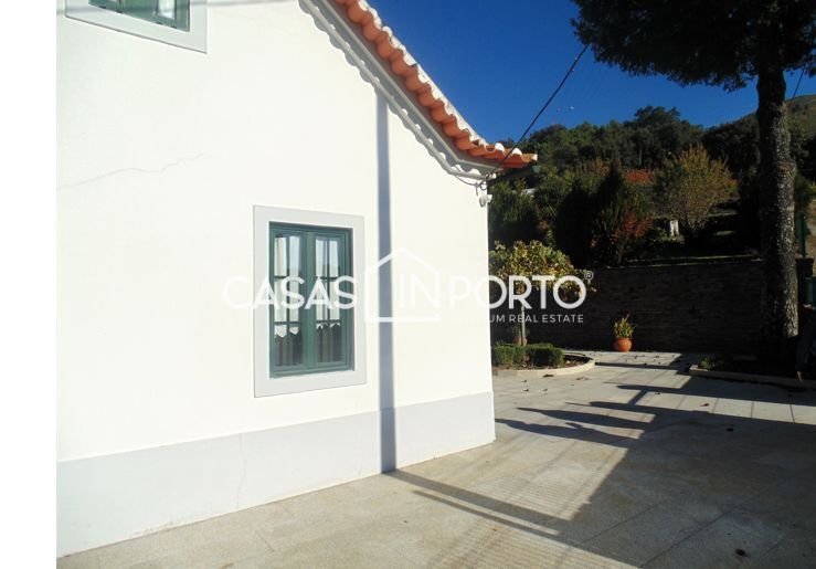 Farm Ranch in Teixeira e Teixeiro, Porto District, Portugal 3 - 12477095
