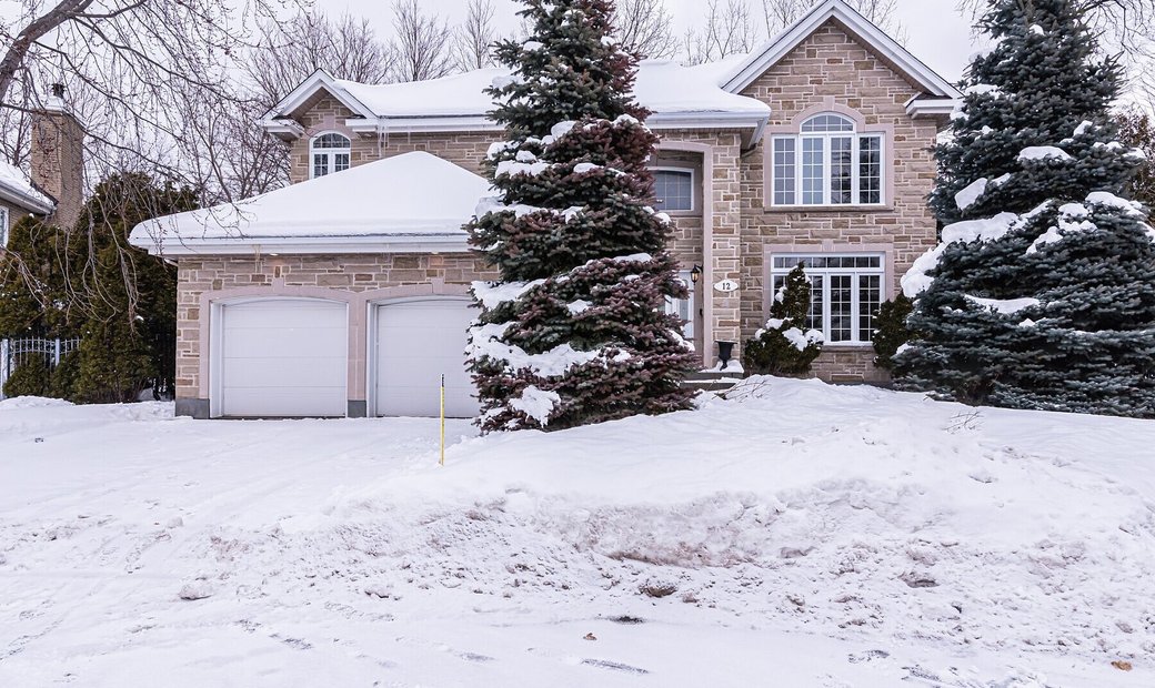 Kirkland, Montréal In Kirkland, Québec, Canada In Vendita (12477589)