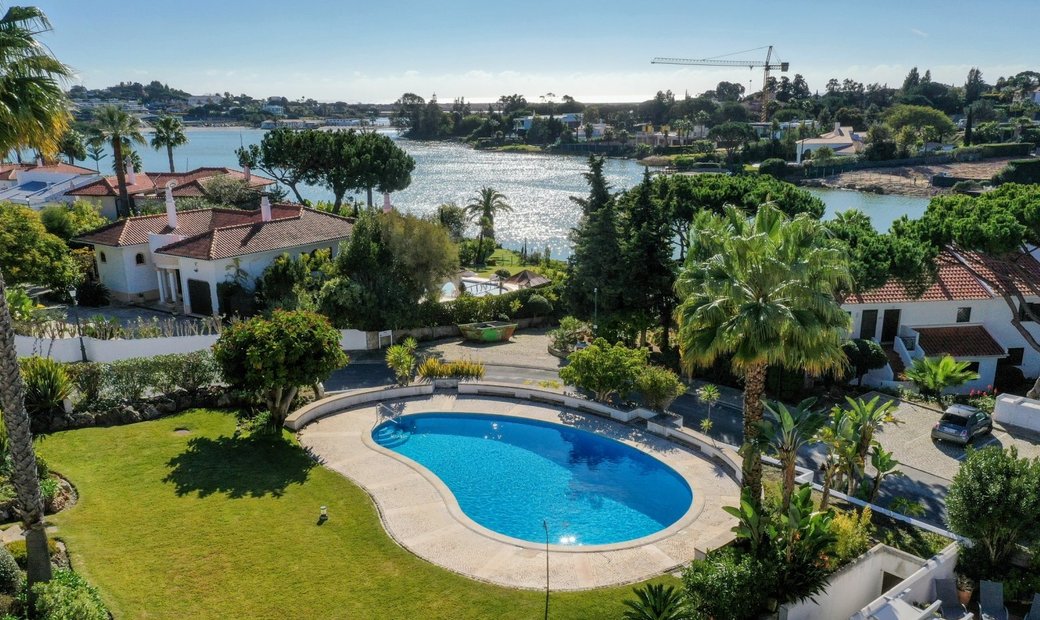 Charming 3 Bedroom Townhouse For Sale Quinta Do Lago, In Algarve