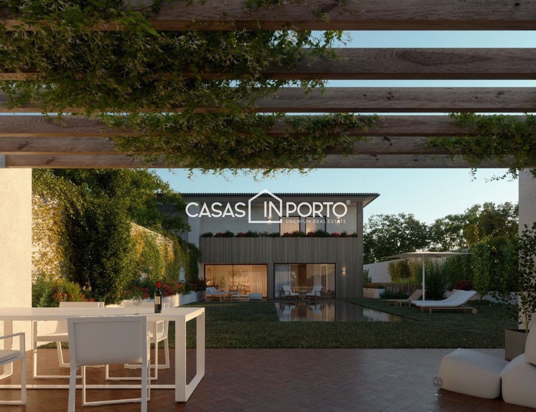 House in Lordelo do Ouro e Massarelos, Porto District, Portugal 1 - 12477013