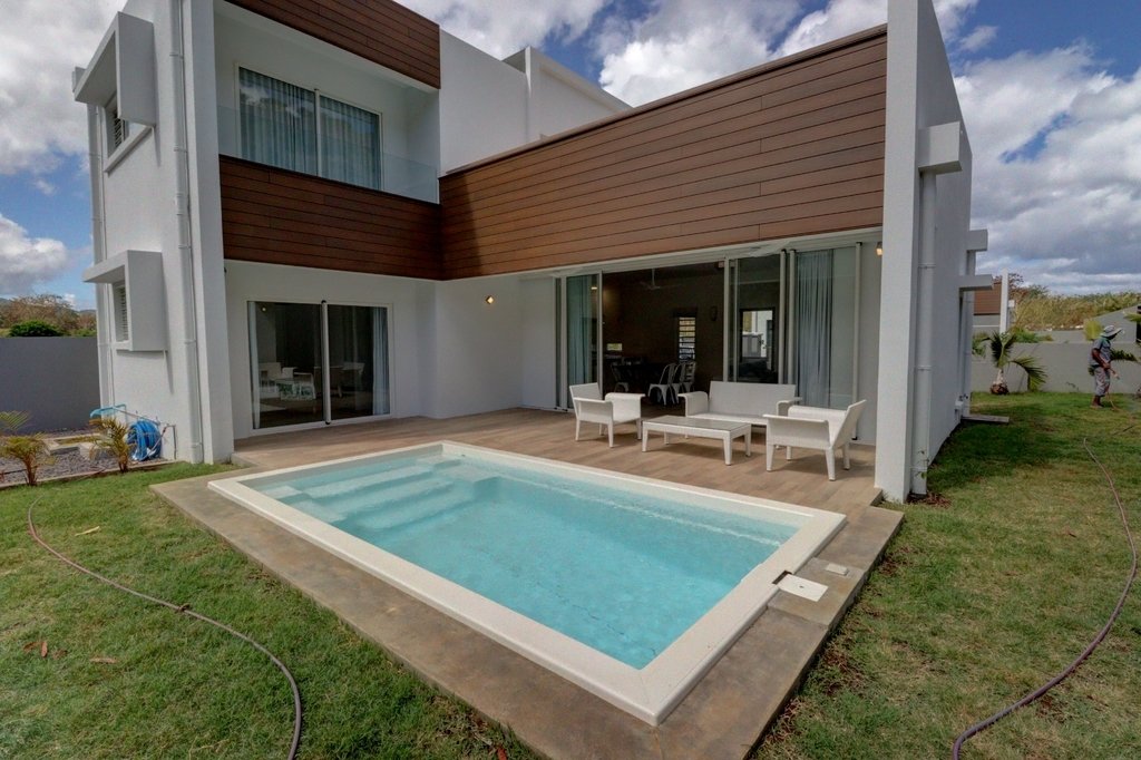 Villa Of 230 M² At The Foot In La Preneuse, Rivière Noire District