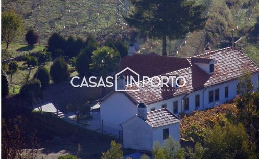 Terreno a Teixeira e Teixeiro, Oporto, Portogallo 1