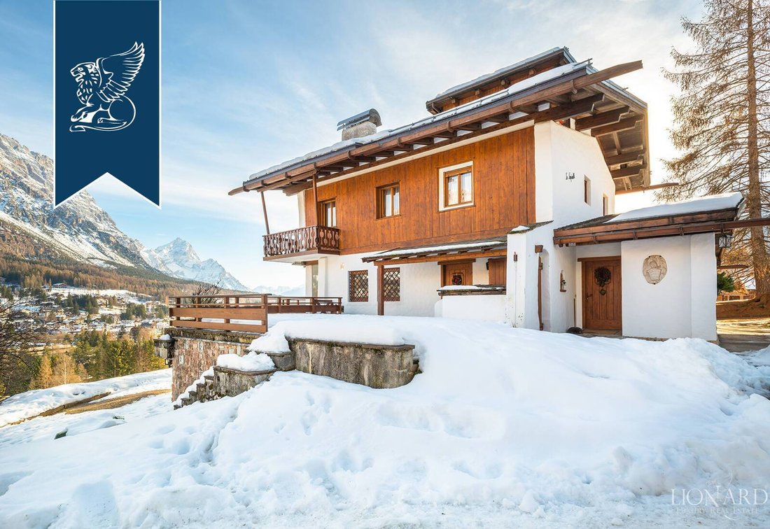Exclusive Panoramic Villa In Cortina In Cortina D'ampezzo,