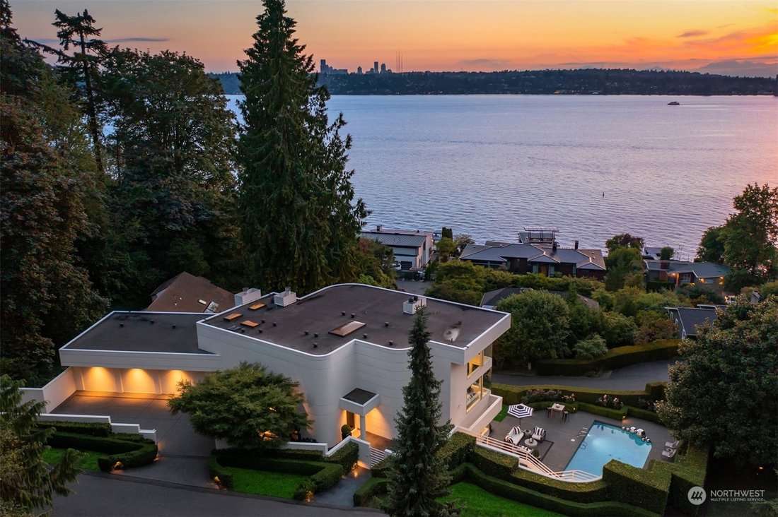 3 Bedrooms Single Family Detached In Medina, Washington, United States