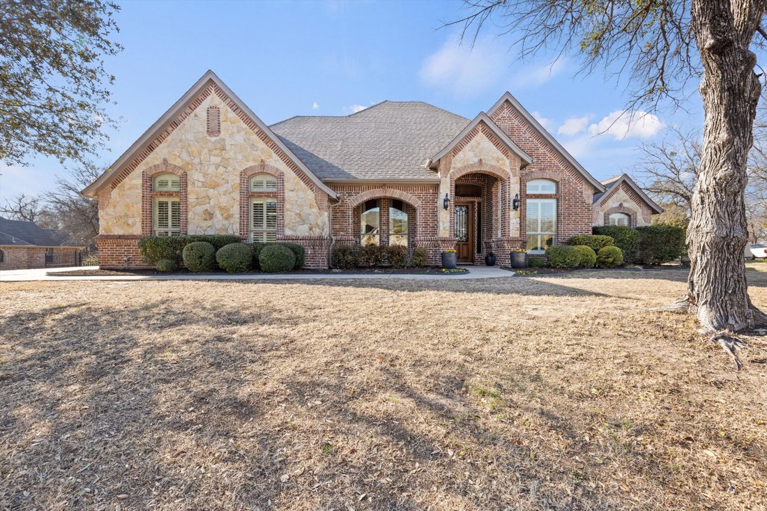 Single Story Home With 3 Car Garage In White Settlement, Texas, United