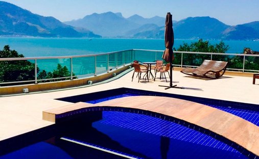 Villa in Mangaratiba, Mangaratiba, Brazil 1