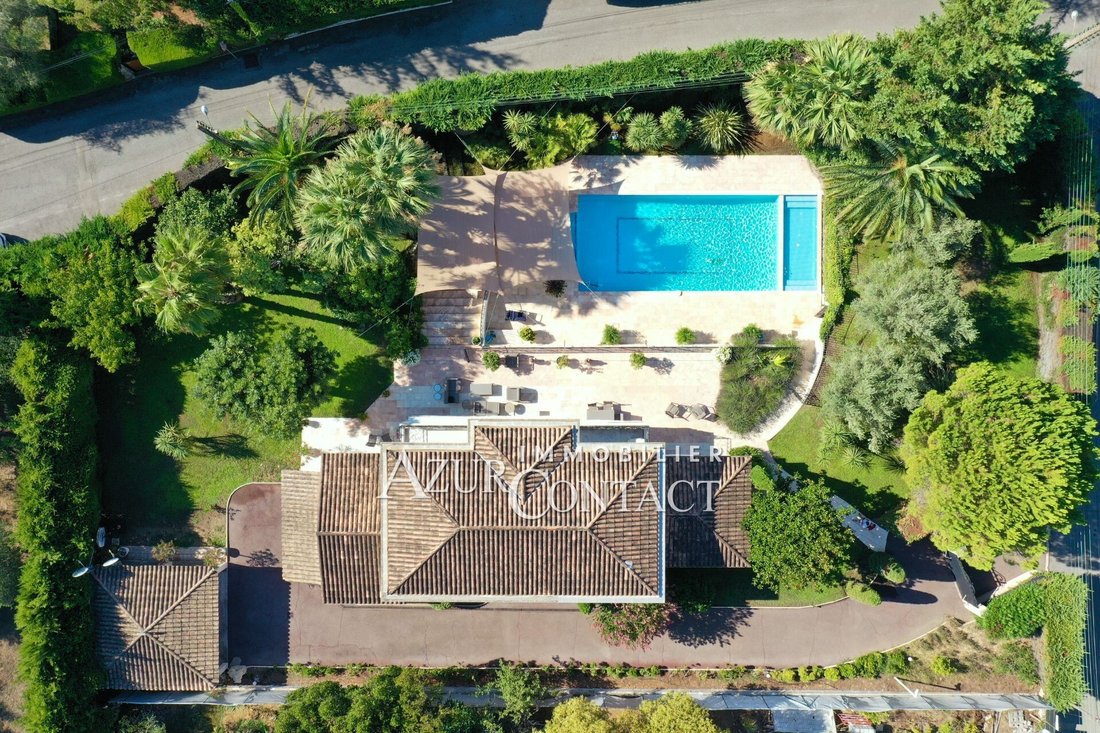Villa in Mougins, Provence-Alpes-Côte d'Azur, France 2 - 12480163