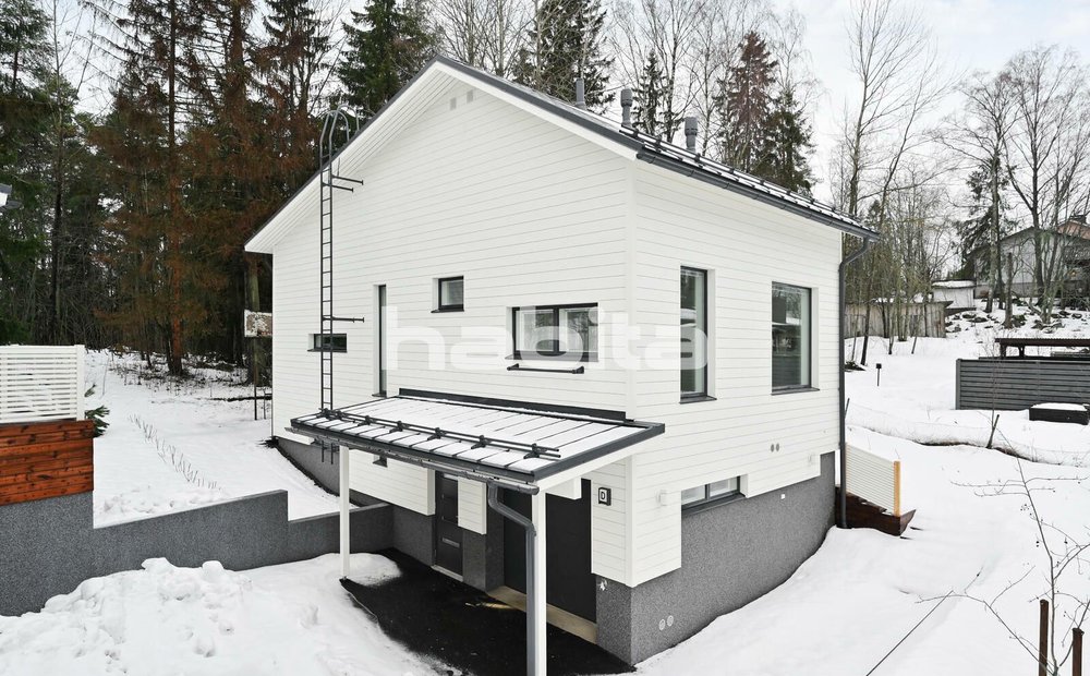 Luxury homes with sauna for sale in Helsinki, Uusimaa, Finland |  JamesEdition