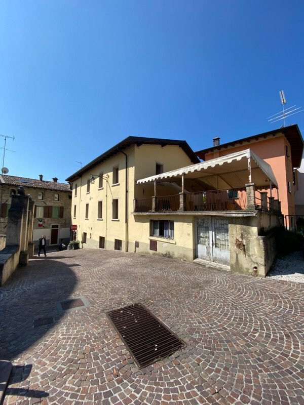 Brescia Single House In Gardone Riviera, Lombardy, Italy For Sale