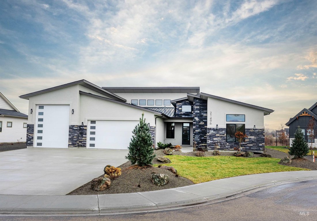 Stunning Star River Ranch Home In Star, Idaho, United States For Sale