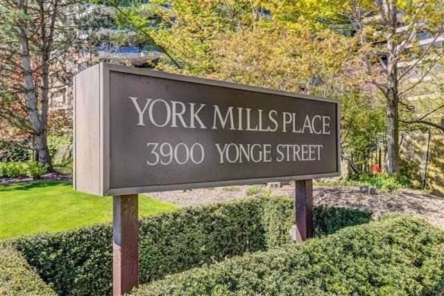 Condo in Toronto, Ontario, Canada 1 - 12487090