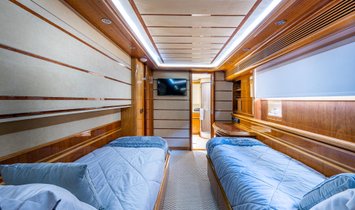 Ferretti 94