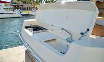Monte Carlo MC5 Flybridge