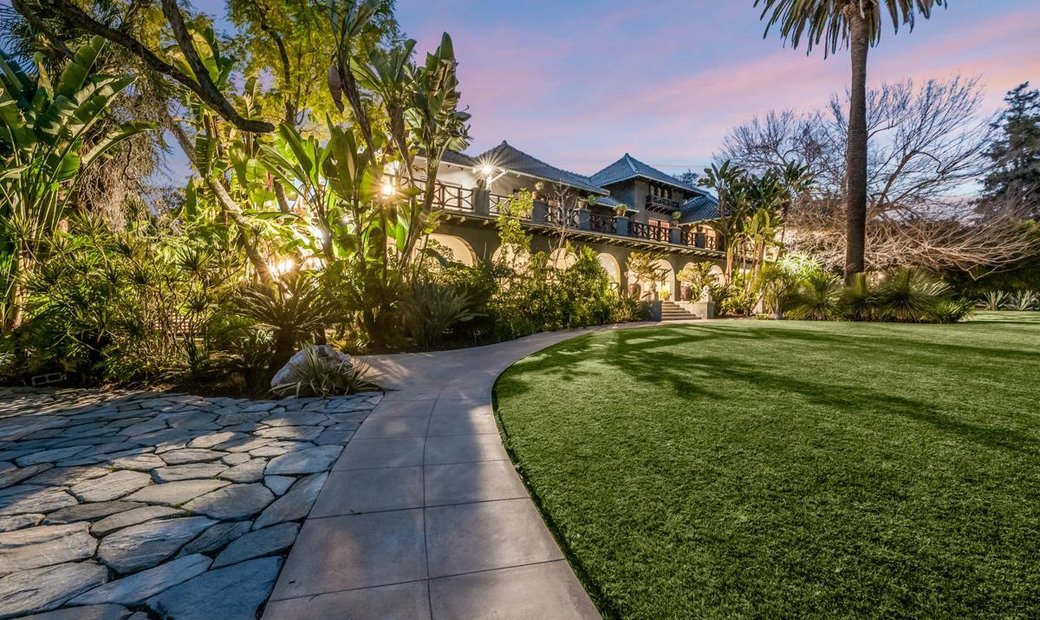 Mansión Oak Knoll En Altadena, California, Estados Unidos En Venta