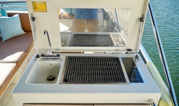 Monte Carlo MC5 Flybridge