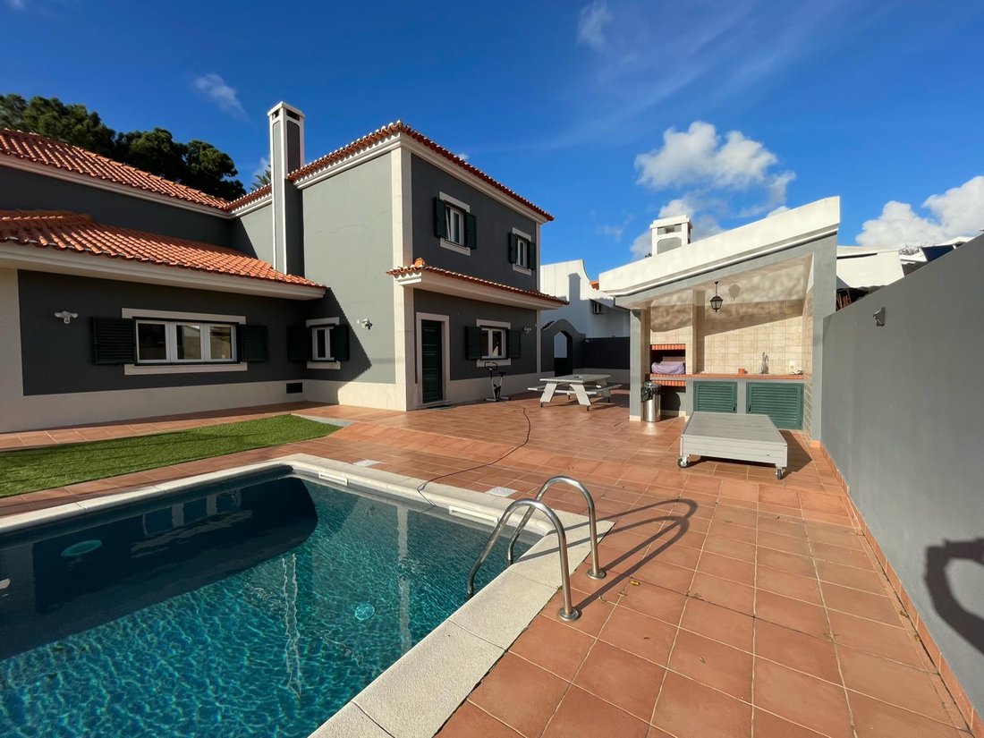 House T5 In Belverde In Seixal, Portugal For Sale (12484181)